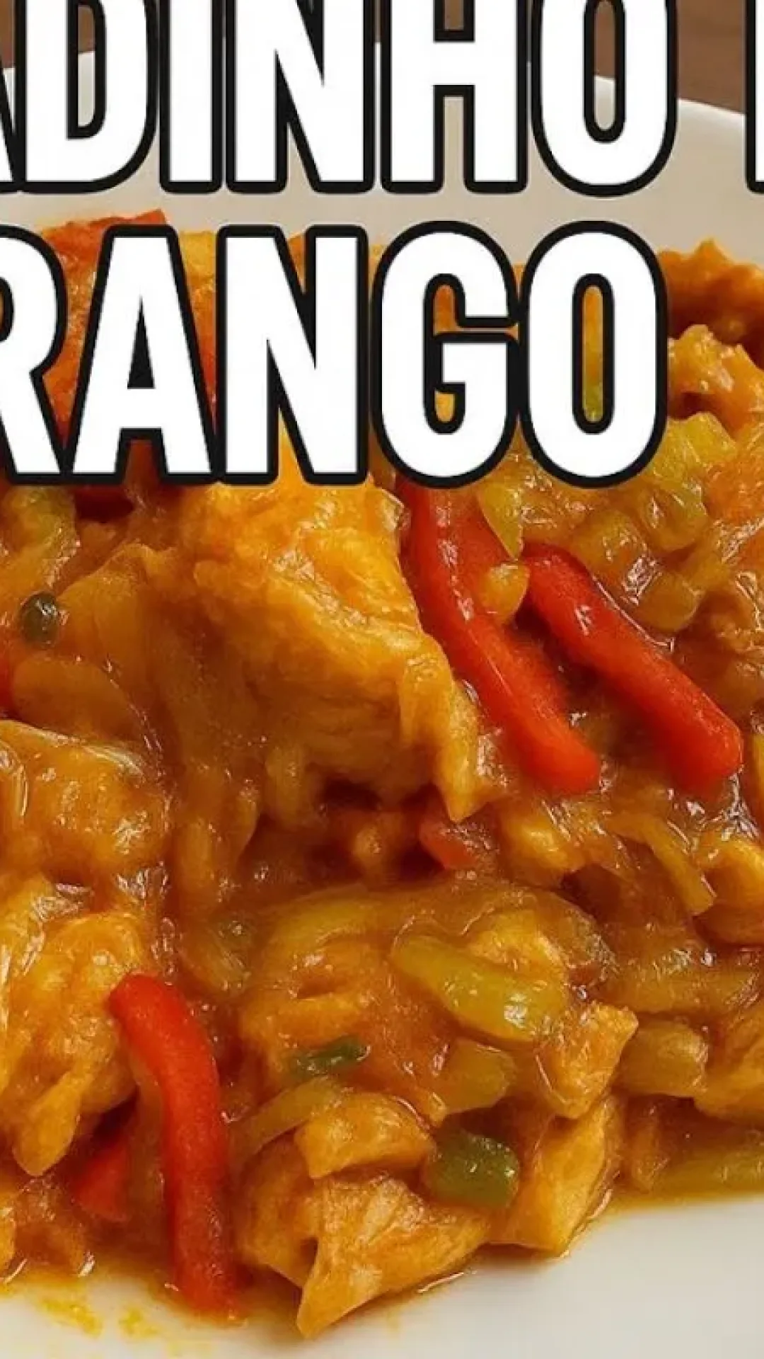 Picadinho de frango suculento e bem temperado, que fica perfeito para o seu almoço de cada dia