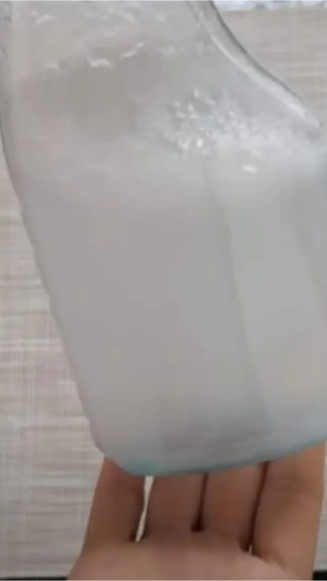 Produto multiuso caseiro: com 10 ml você limpa a casa toda, do piso aos móveis