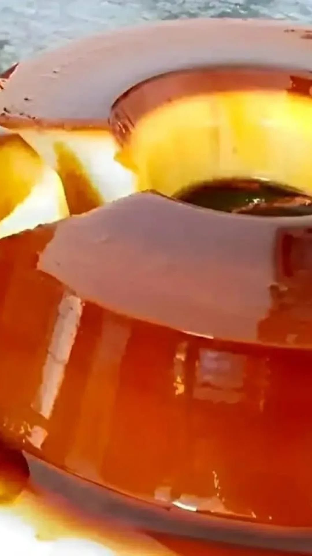 Pudim de leite condensado com creme de leite é a sobremesa mais fácil e gostosa da sua semana