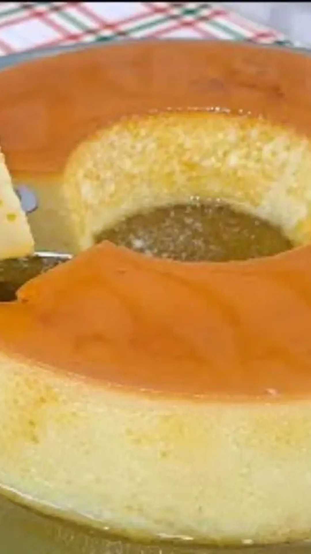 Pudim de leite condensado, uma sobremesa clássica cremosa e deliciosa, para fazer sem erro