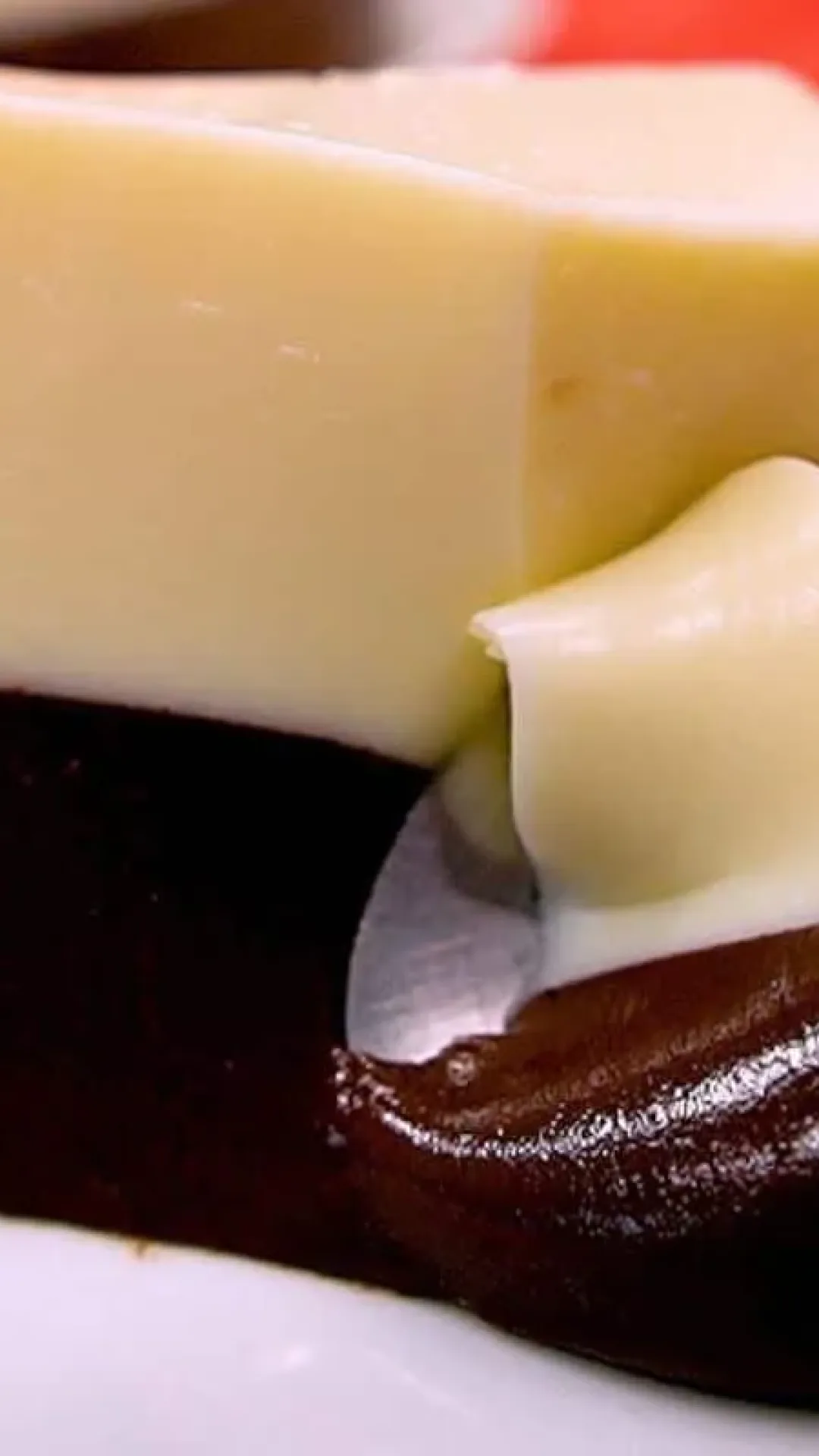 Pudim de leite ninho com chocolate a sobremesa mais cremosa desse fim de ano