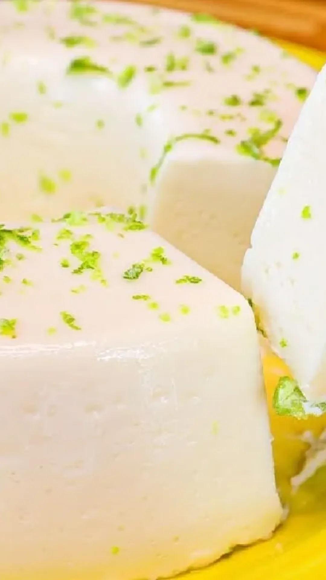 Pudim de limão com gostinho super refrescante que não precisa de ovos nem levar ao forno