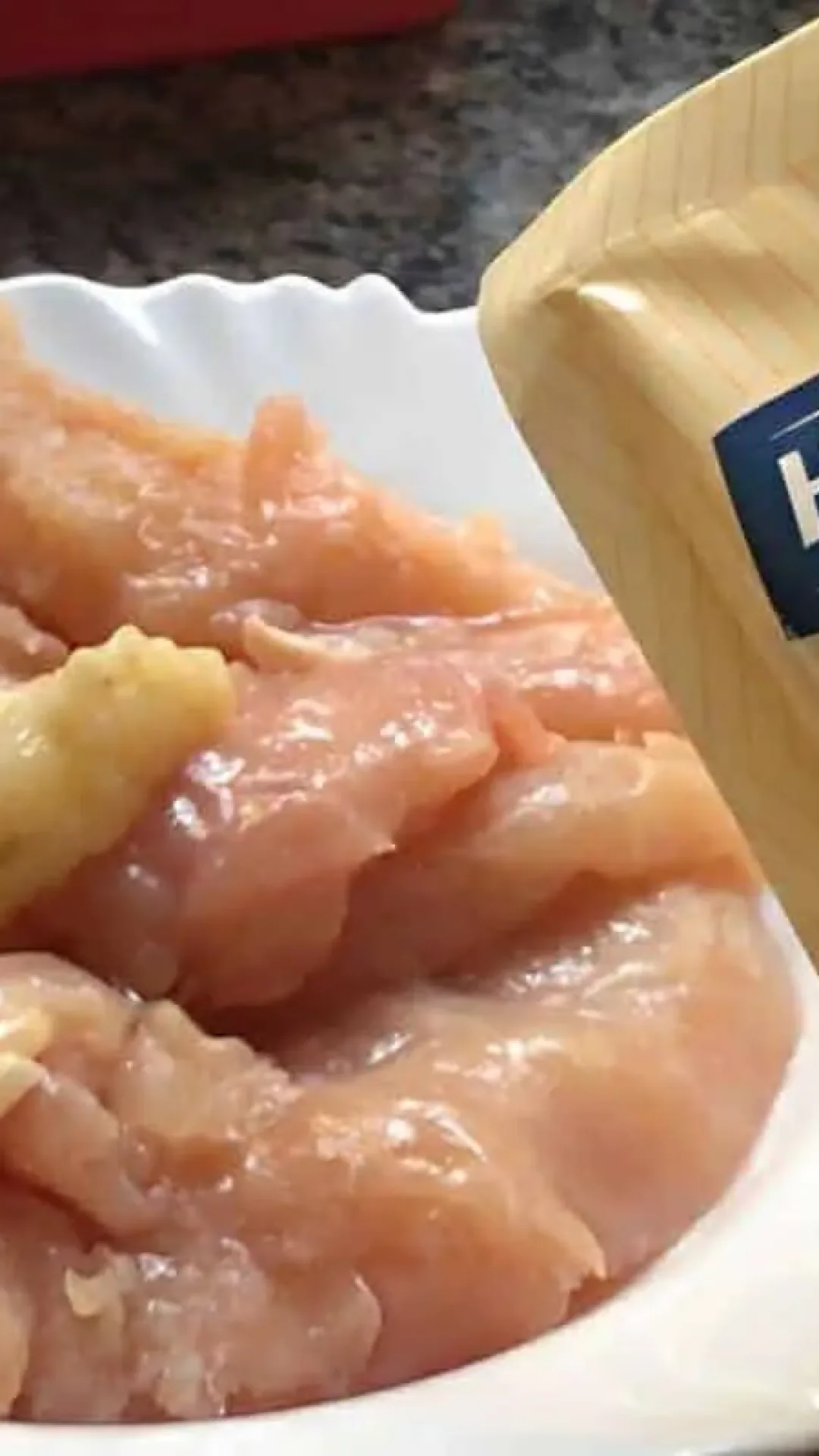 Receita de frango na maionese: uma versão prática de parmegiana que fica suculenta e não precisa empanar nem fritar