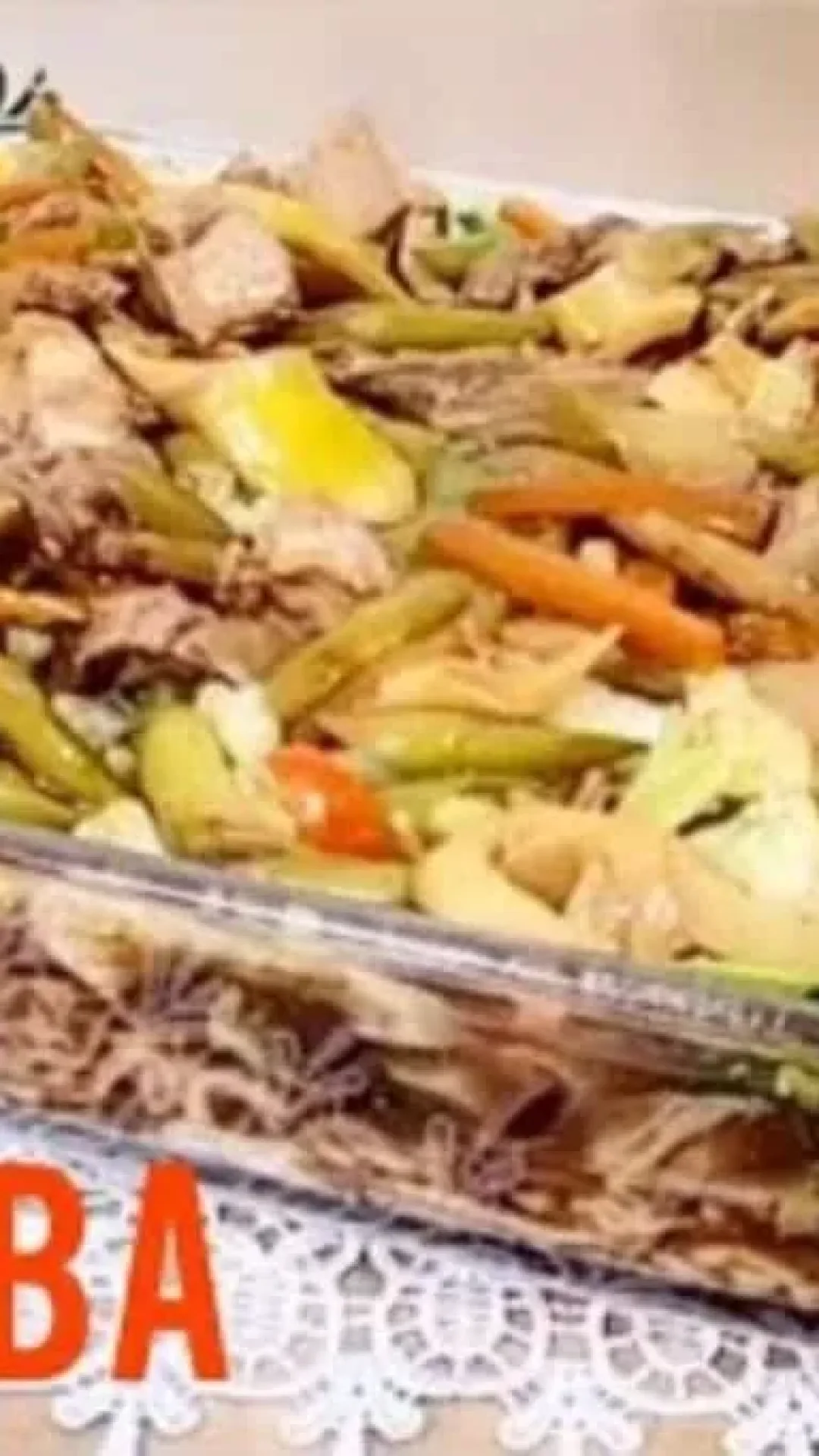 Receita fácil de yakisoba para servir um jantar prático e diferente no seu fim de ano