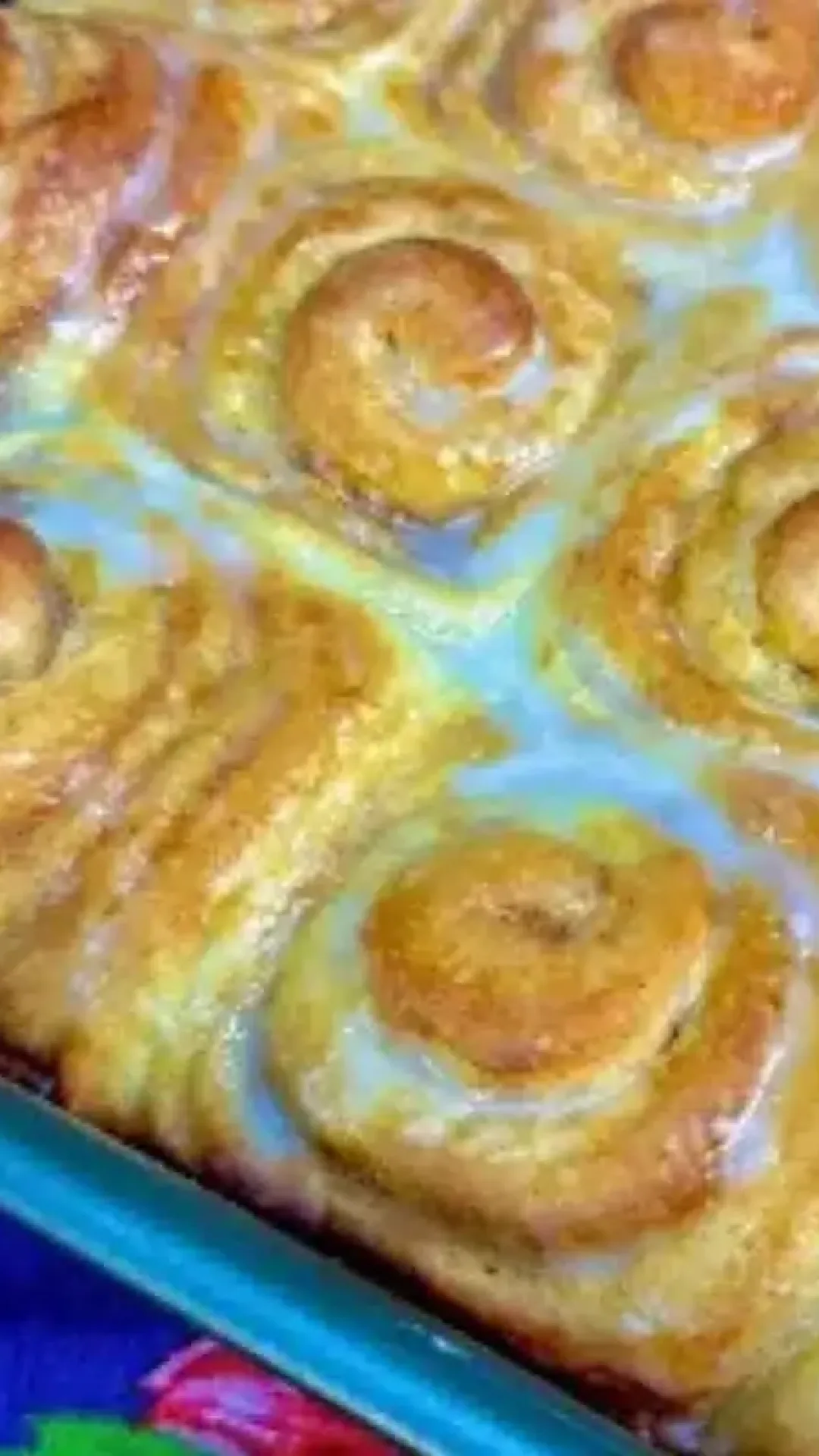 Rosquinha de canela: a receita deliciosa que não precisa sovar para o seu café da tarde.