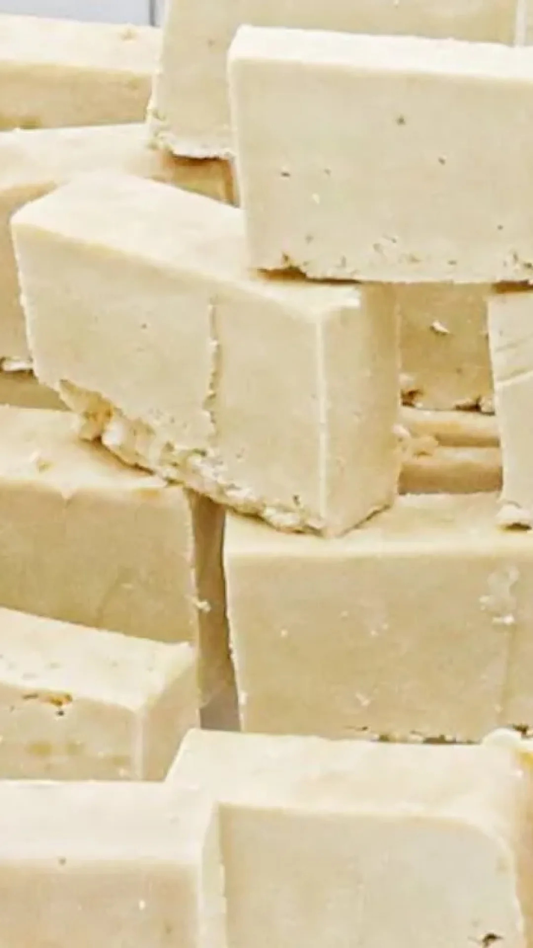 Sabão caseiro com apenas 3 ingredientes que rende muitas barras e fica pronto em menos de 10 minutos