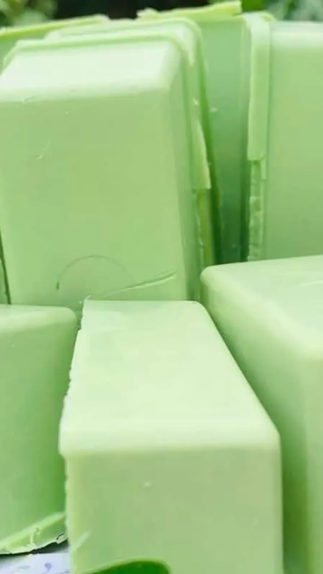 Sabão caseiro com folha de mamão: além de ingredientes fica ótimo depois de pronto