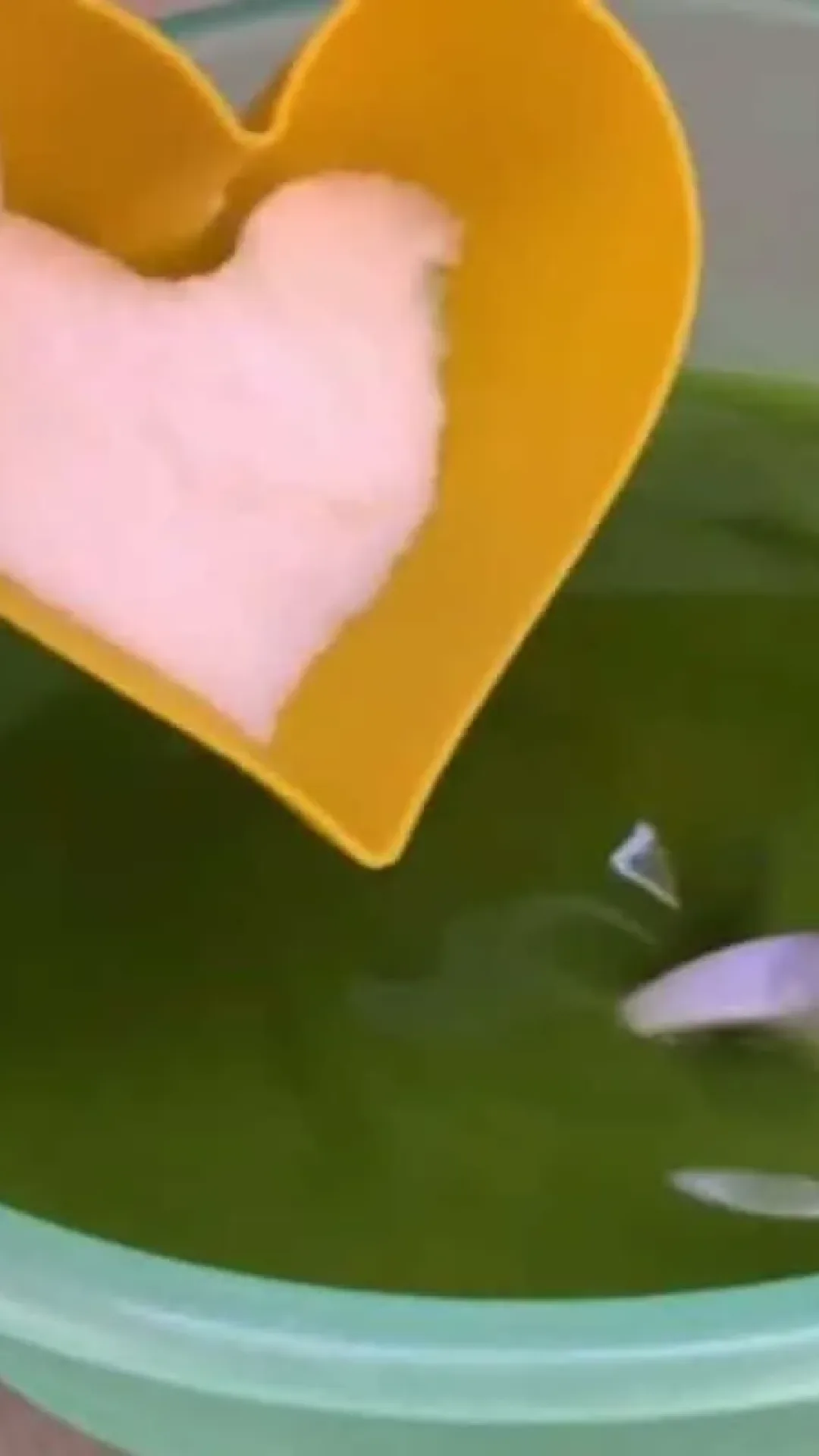 Sabão caseiro de folha de mamão: você vai se surpreender com o resultado