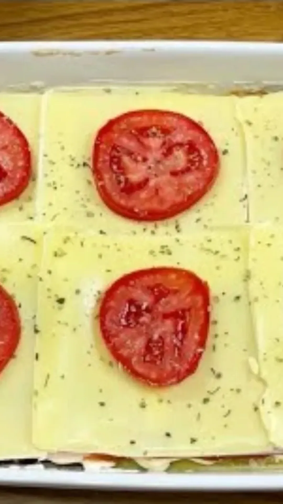 Sanduíche de forno fácil e rápido que fica muito suculento, perfeito para um lanche prático