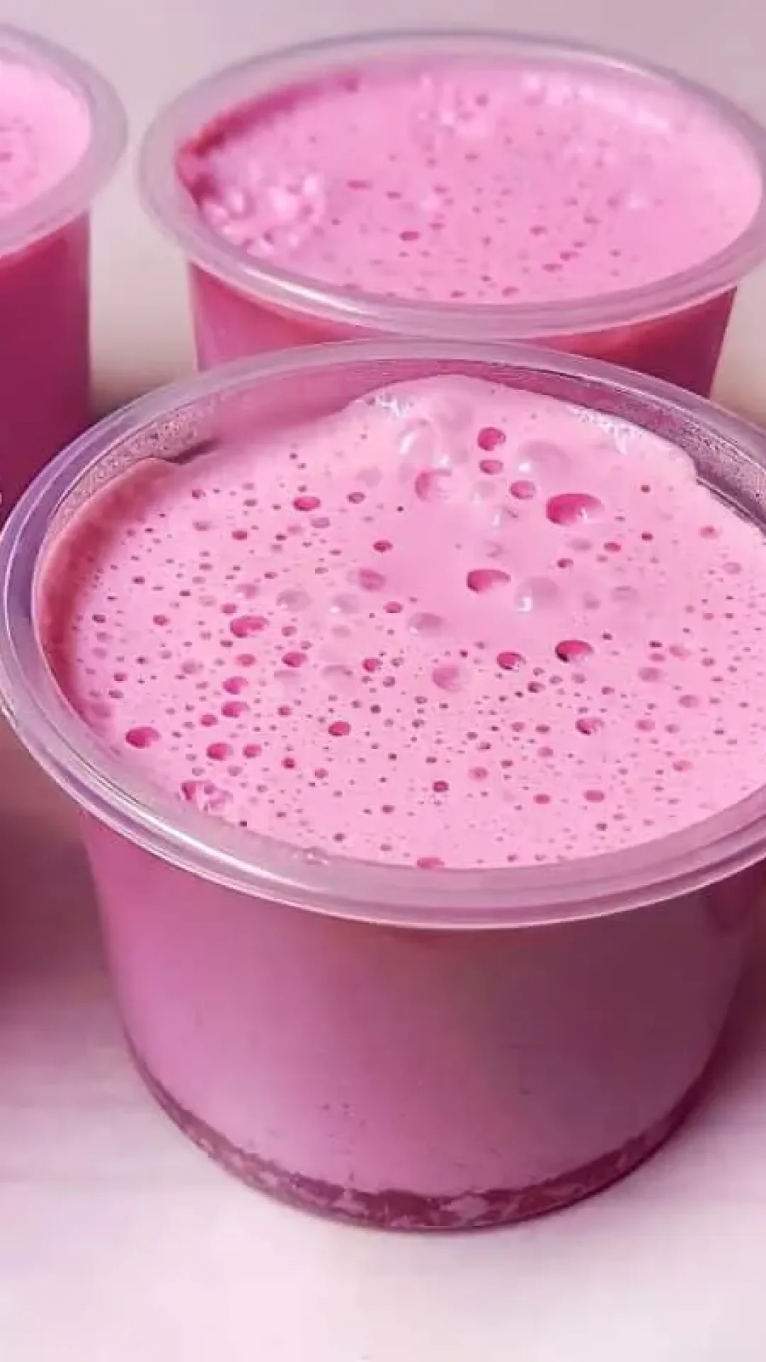 Sobremesa de 2 ingredientes sem leite condensado, que é econômica, rápida e deliciosa