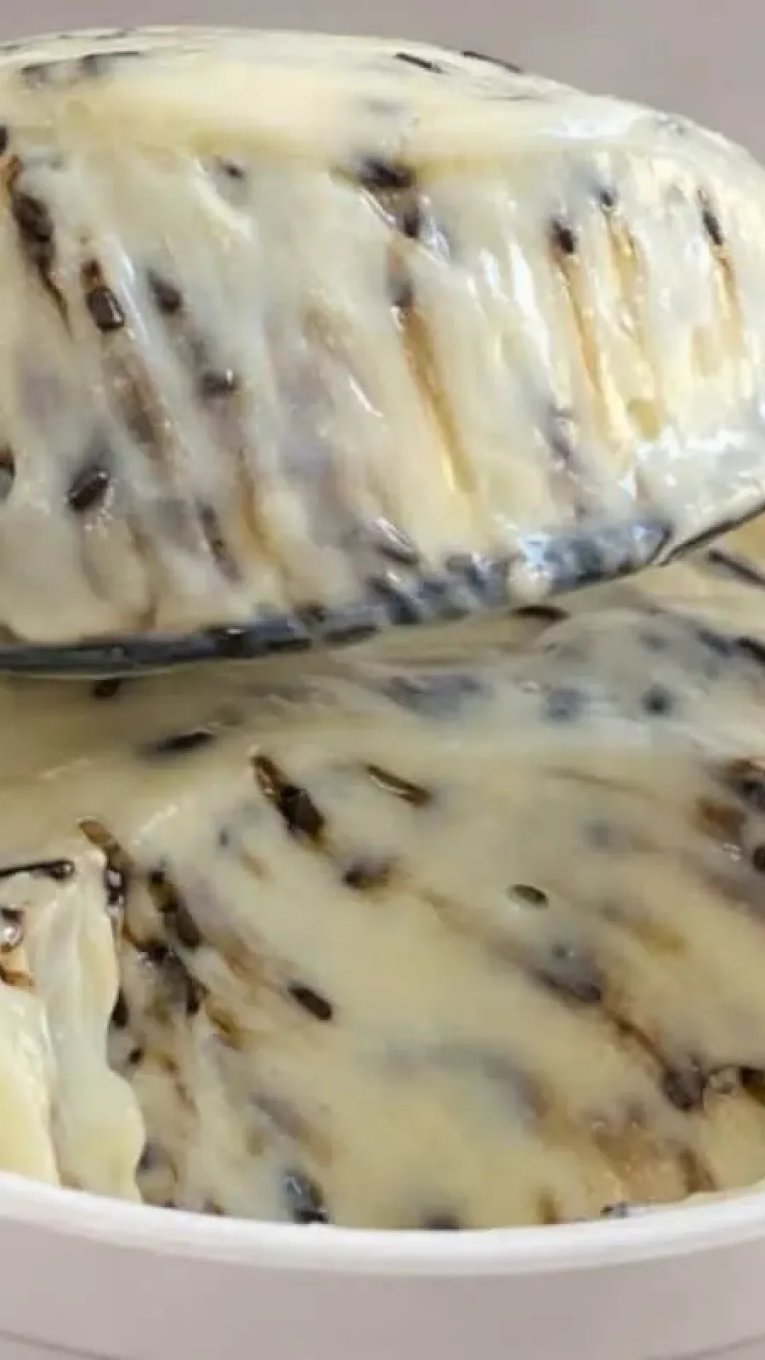 Sobremesa de 3 ingredientes, um doce incrível e muito rápido que não precisa ir ao fogo