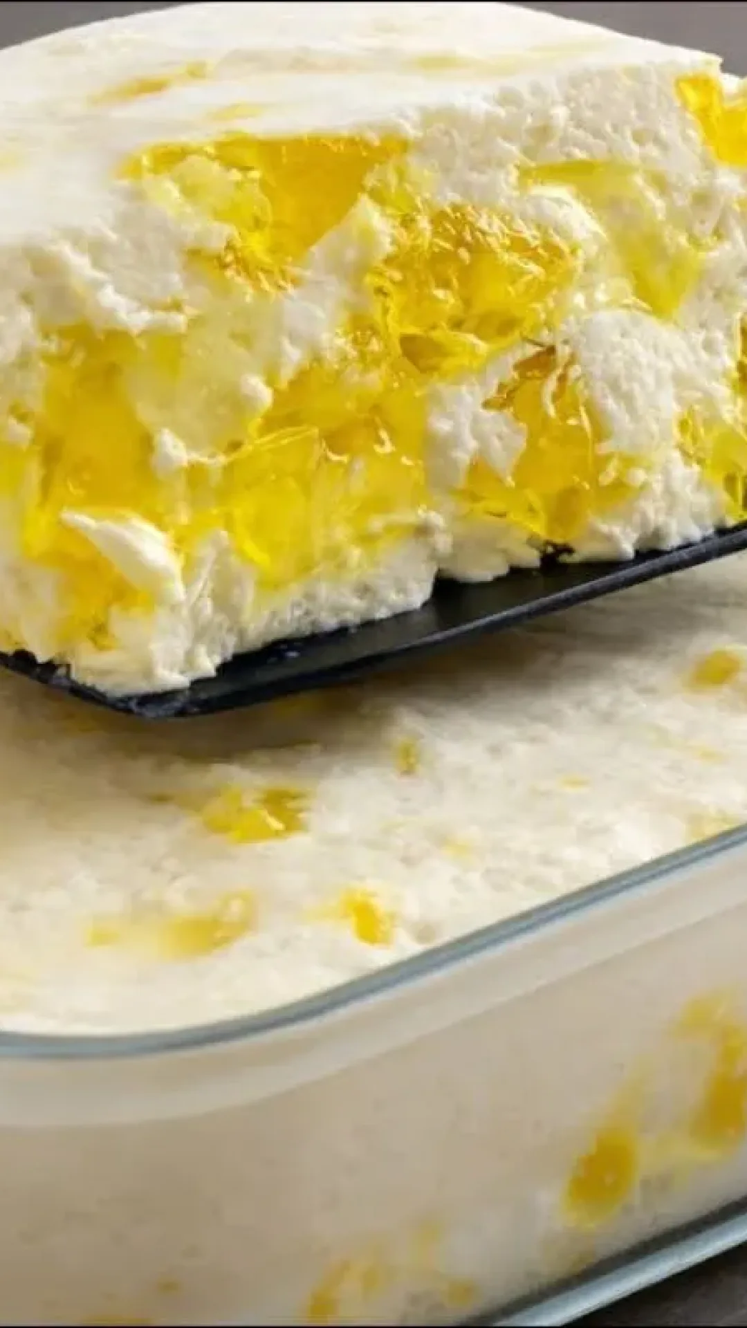 Sobremesa de abacaxi rápida de fazer, com um gostinho de quero mais, ideal para o domingo