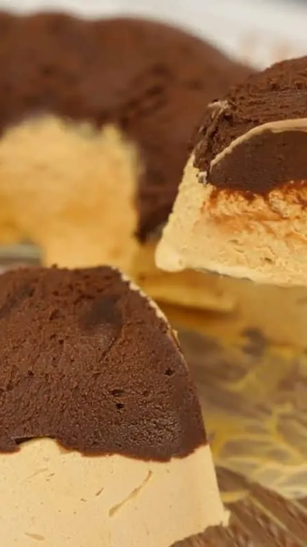 Sorvetão de doce de leite com chocolate, uma sobremesa deliciosa e muito refrescante