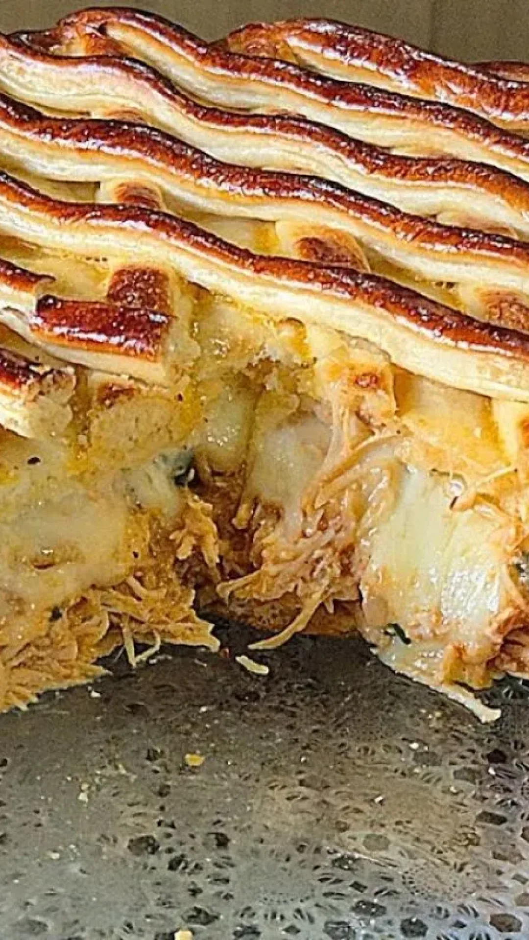 Torta com massa fermentada: com massa macia e muito saborosa que garante seu lanche da tarde ou jantar