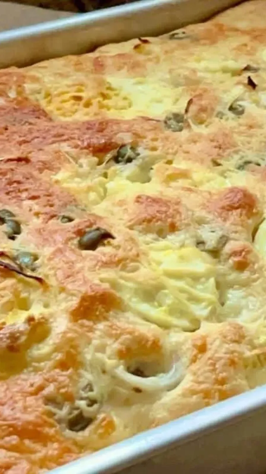 Torta portuguesa cremosa e completa com muito sabor receita fácil e deliciosa para o jantar