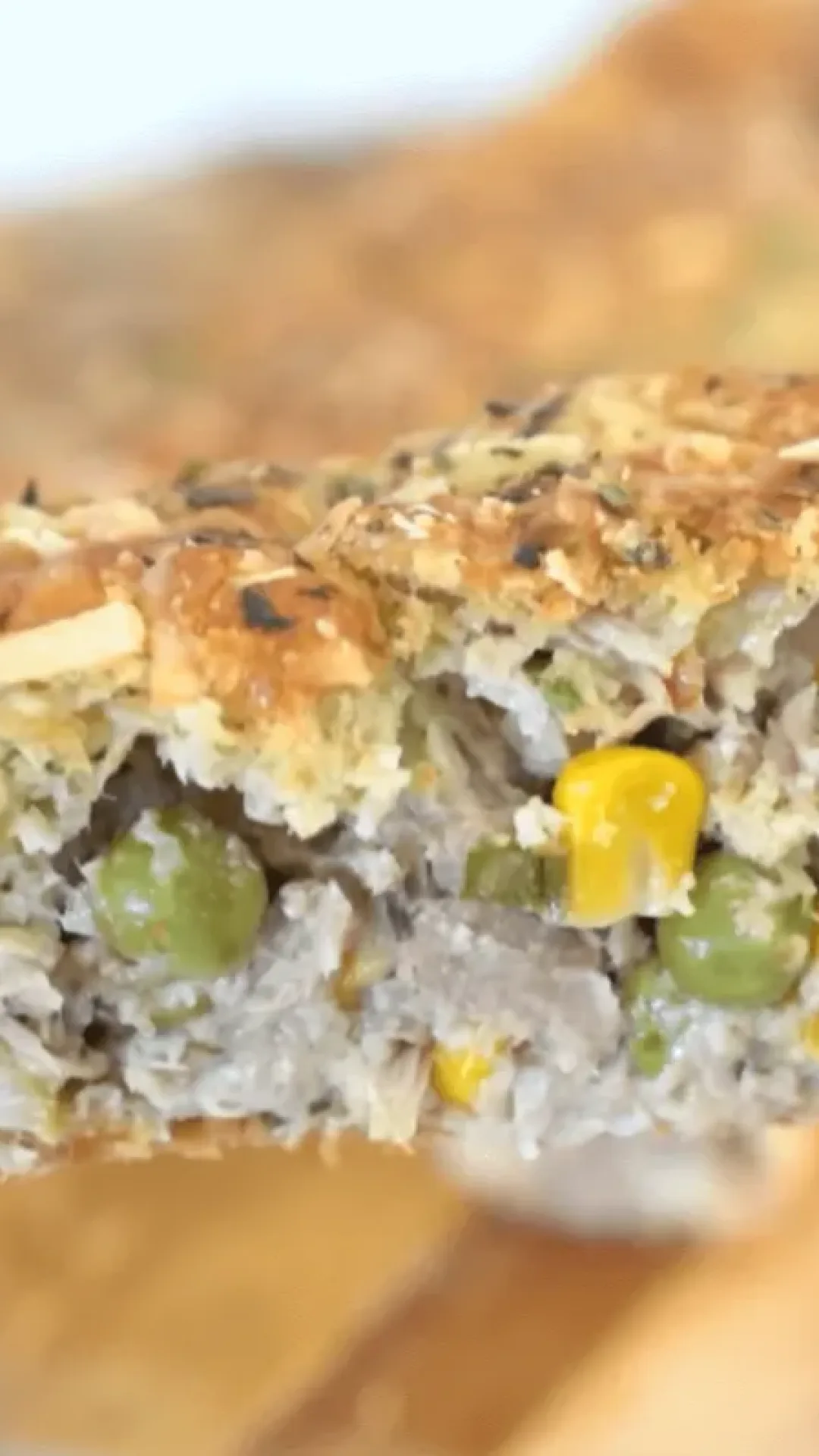 Torta salgada de atum saudável e prática para o seu lanche na confraternização de natal