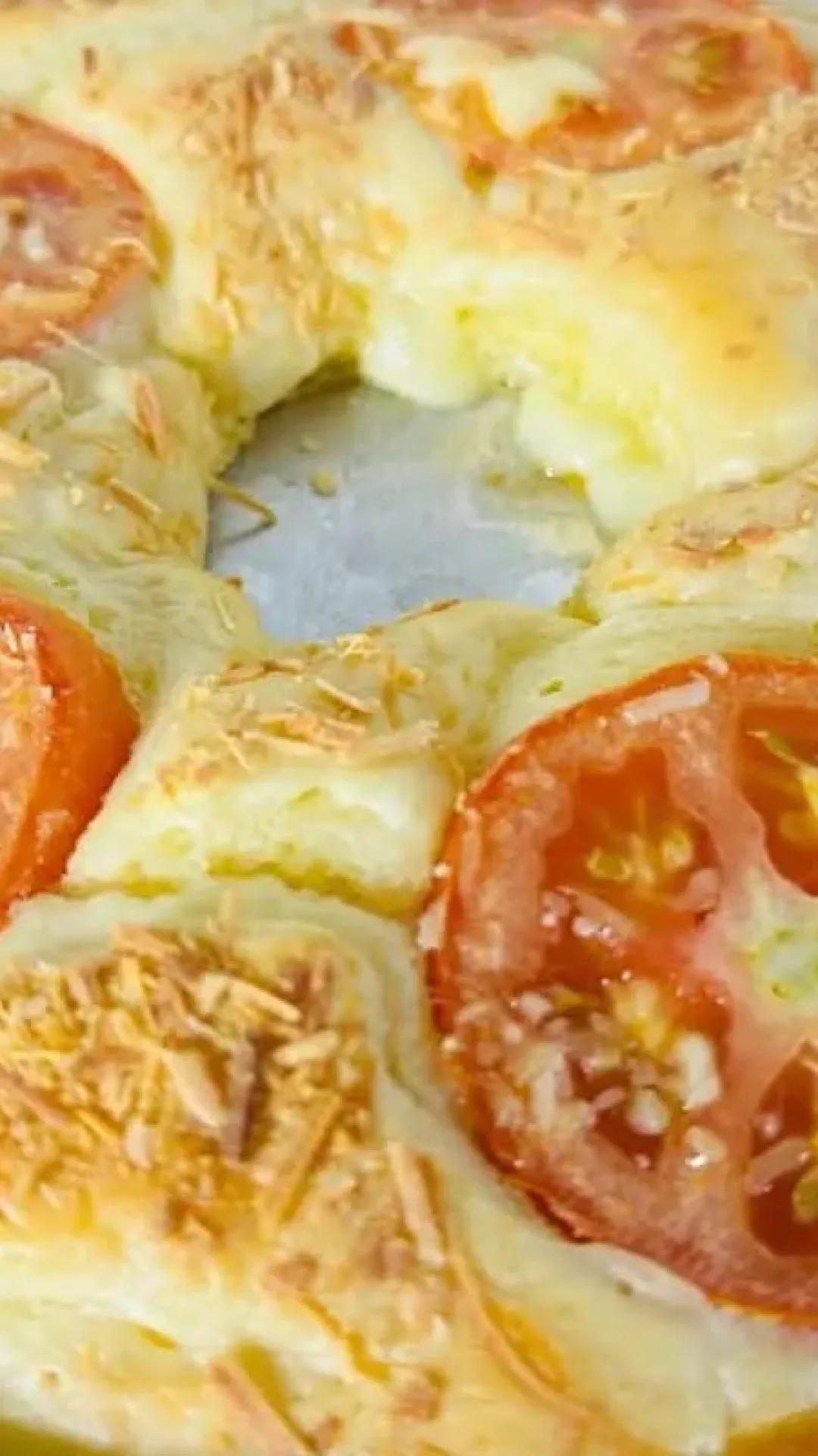 Torta x tudo de liquidificador, com uma massa que derrete na boca e um recheio completo