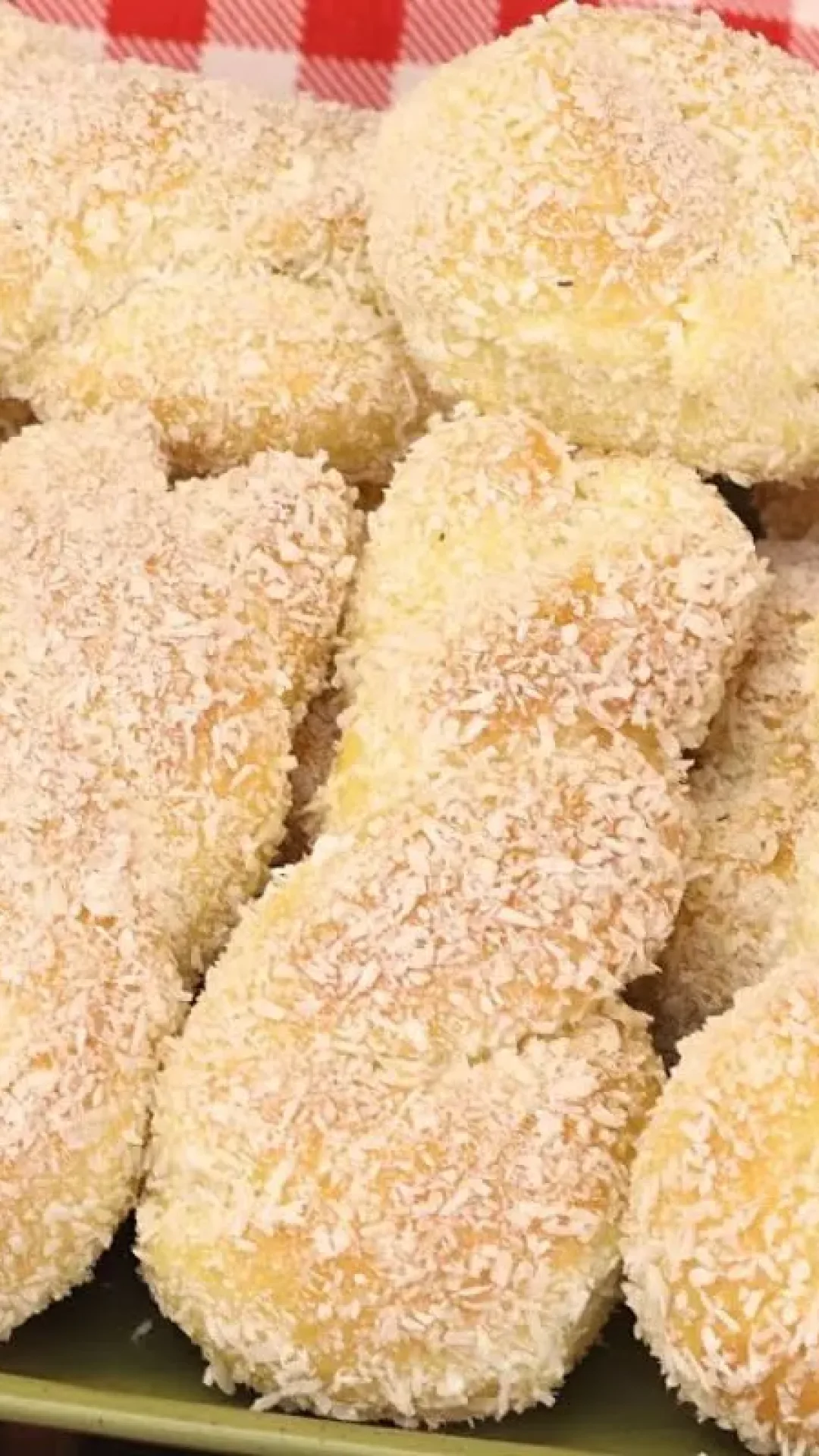 Trancinha de coco: fofinho, delicioso, fácil e rende muito para o lanche da tarde