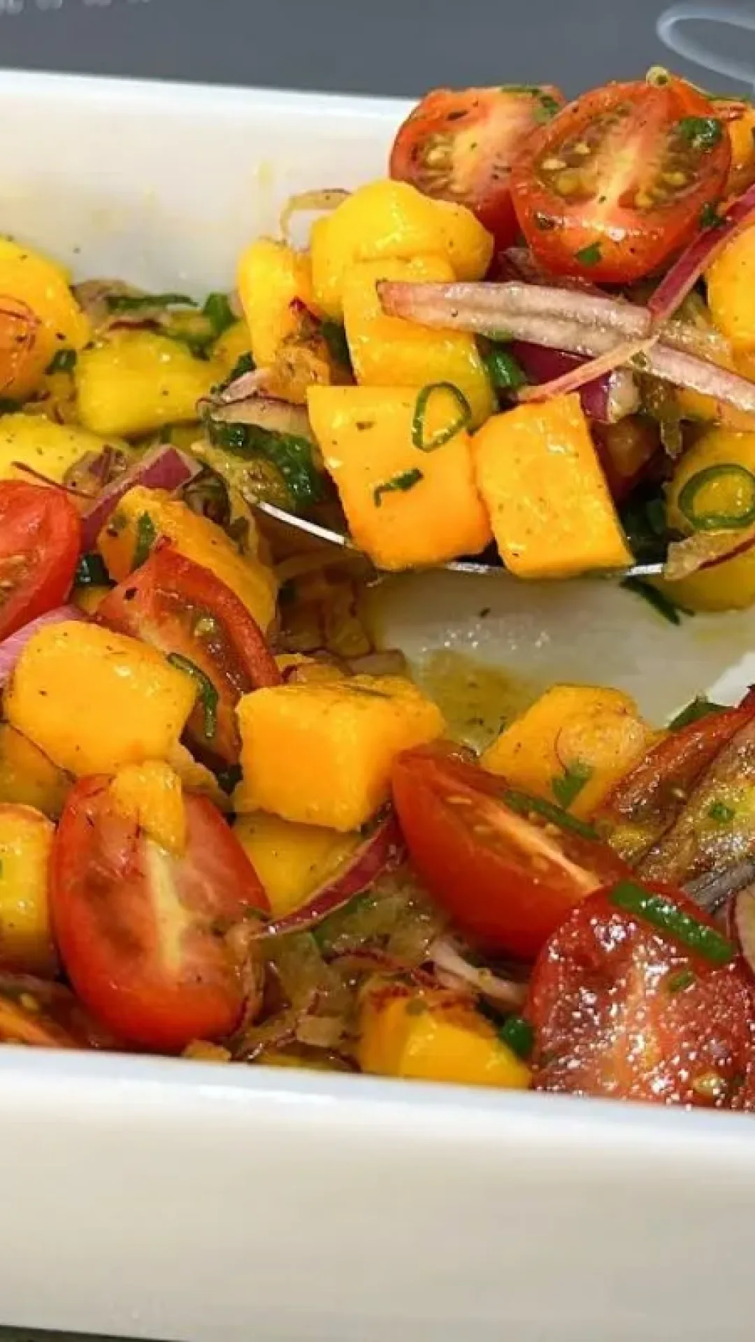 Vinagrete de manga, um acompanhamento refrescante e diferente, ideal para o seu churrasco