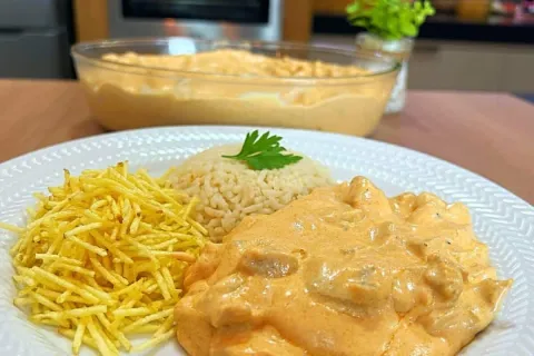 Strogonoff de carne de porco: veja como preparar essa carne 