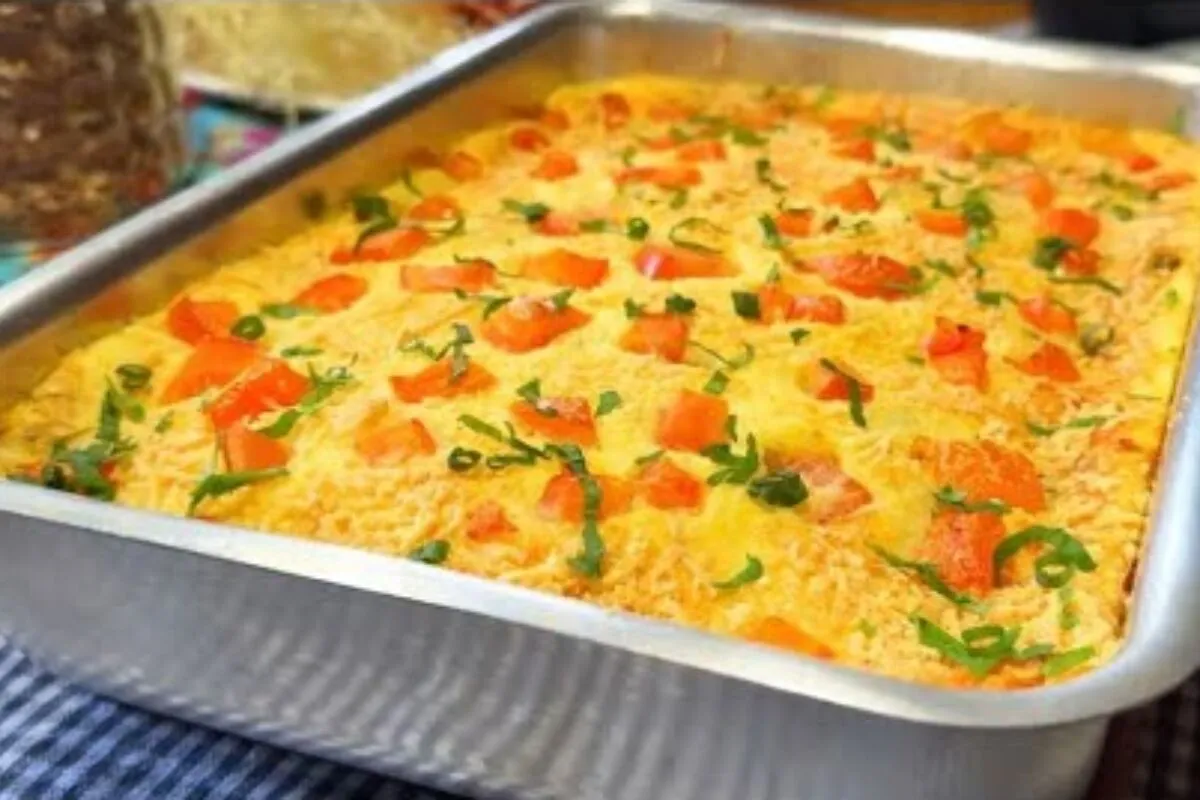 Torta cremosa de batata feita no forno com poucos ingredient