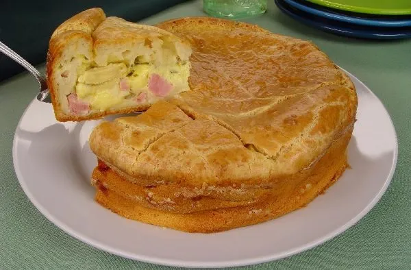 Torta Cremosa de Queijo e Presunto