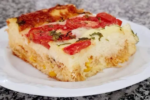 Torta de arroz amanhecido, que fica cremosa, deliciosa e é l