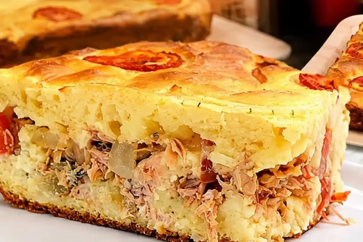 Torta de atum bem recheada de liquidificador feita com rapid
