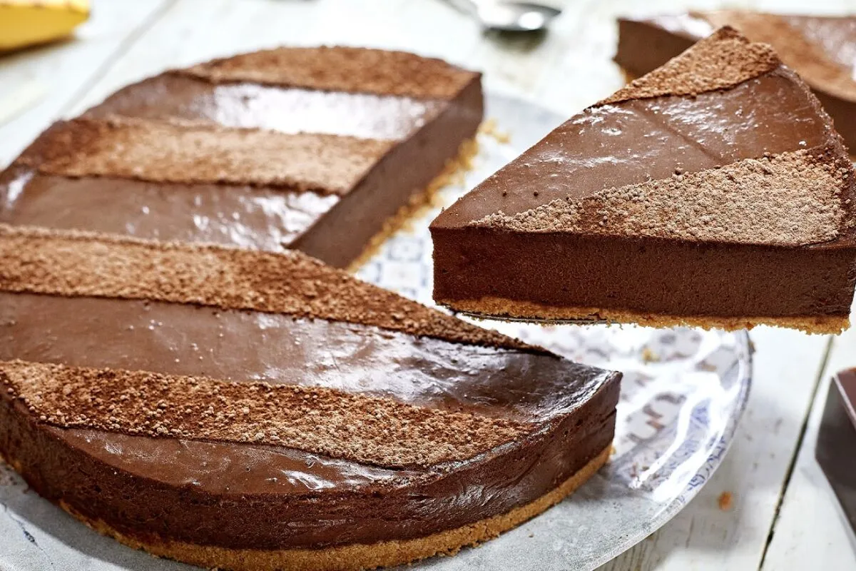 Torta de chocolate, uma sobremesa super cremosa e saborosa q