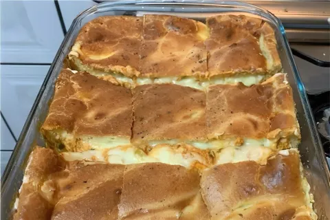 Torta de frango com catupiry cremosa com massa muito fácil f