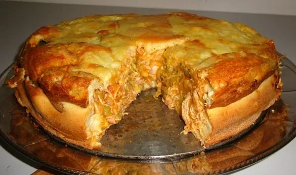 Torta de Frango com Mussarela