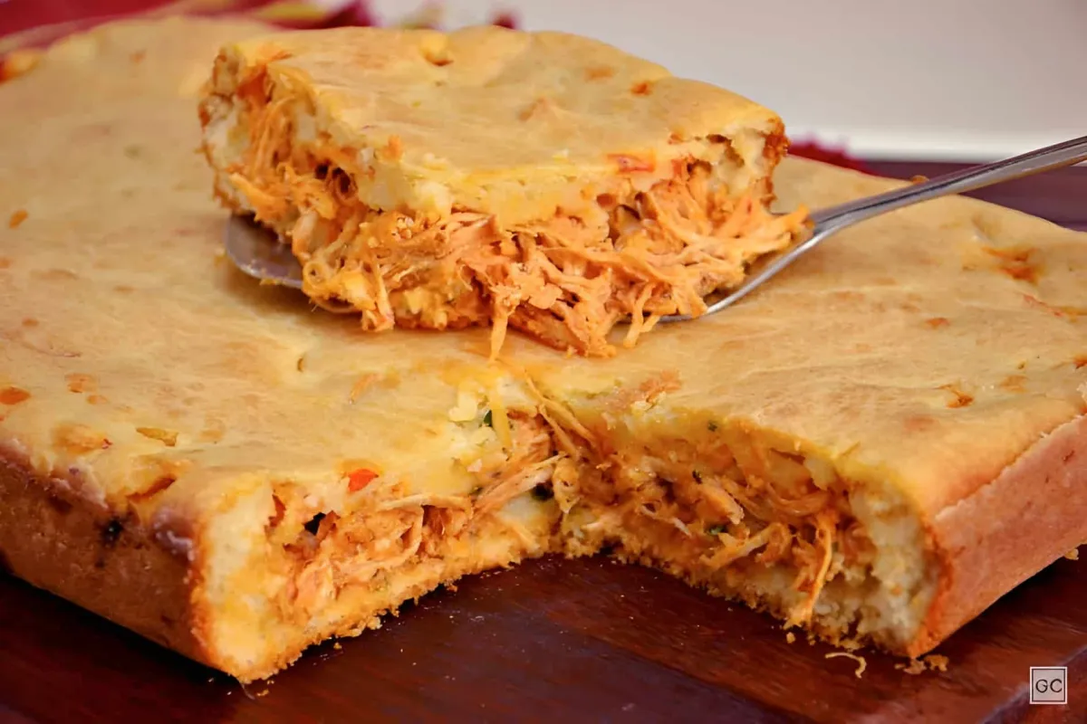 Torta de frango de liquidificador fácil de fazer prática e c