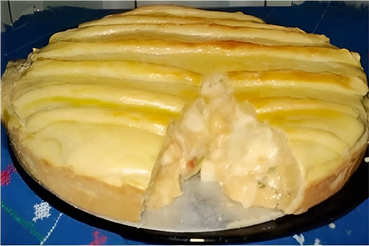 Torta de palmito com requeijão com massa que derrete na boca