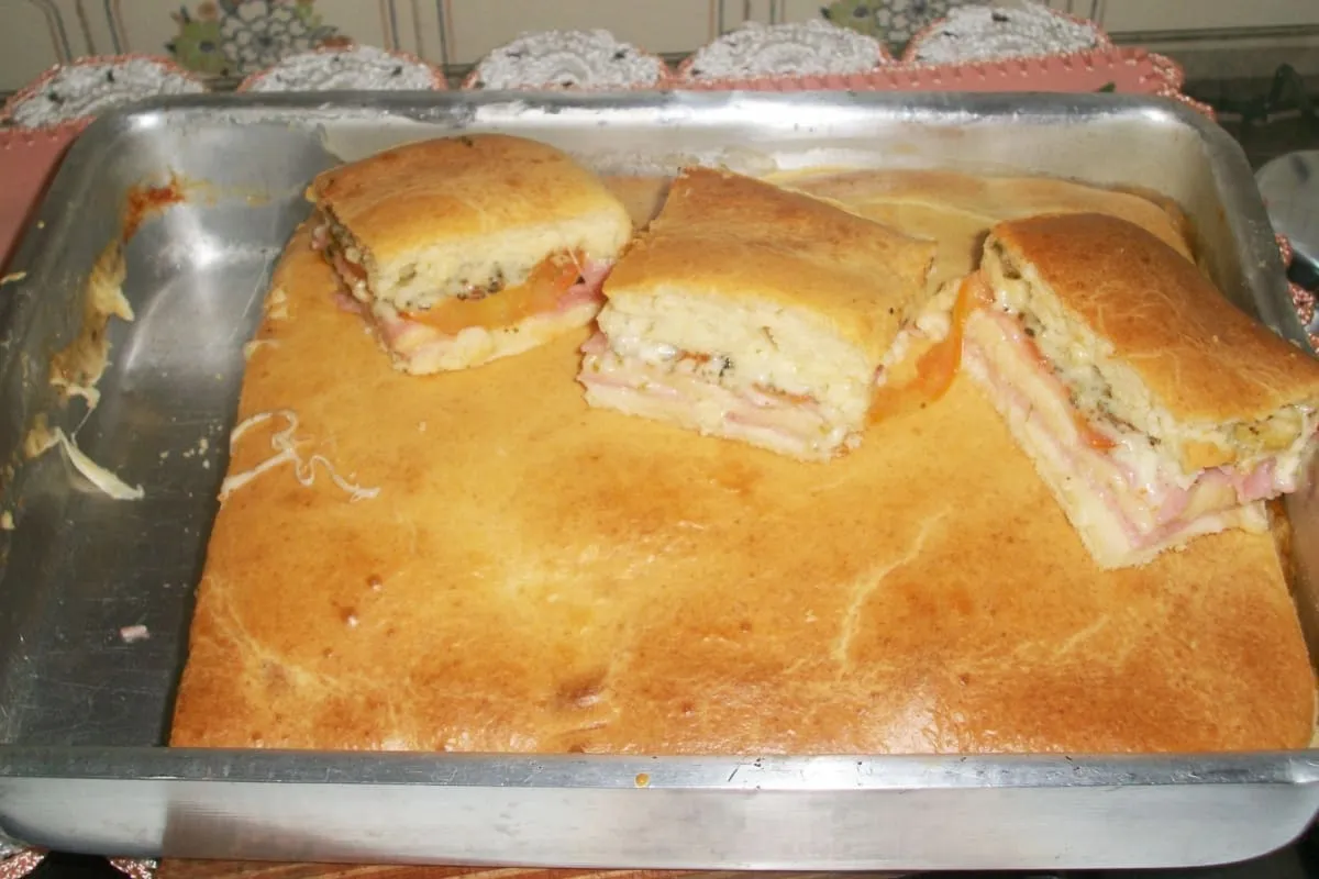 Torta de pizza feita com massa de liquidificador prática ráp