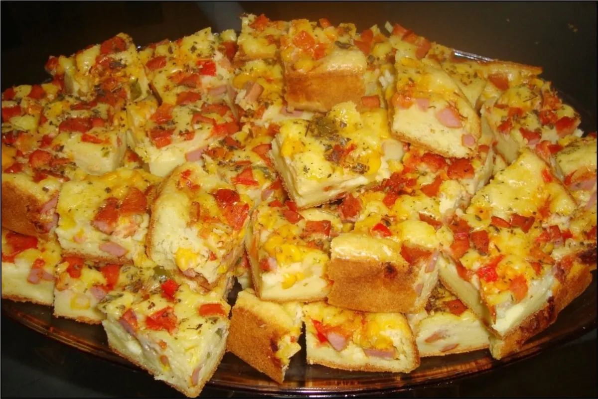 Torta de salsicha de liquidificador rápida deliciosa e com m