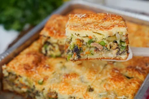 Torta de sardinha feita com rapidez no liquidificador, uma d