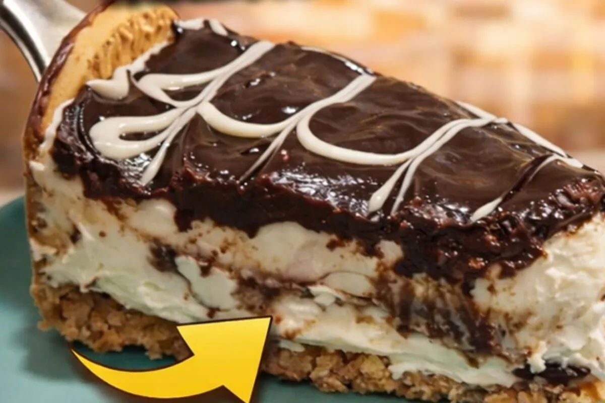 Torta holandesa com um creme de baunilha maravilhoso e cober