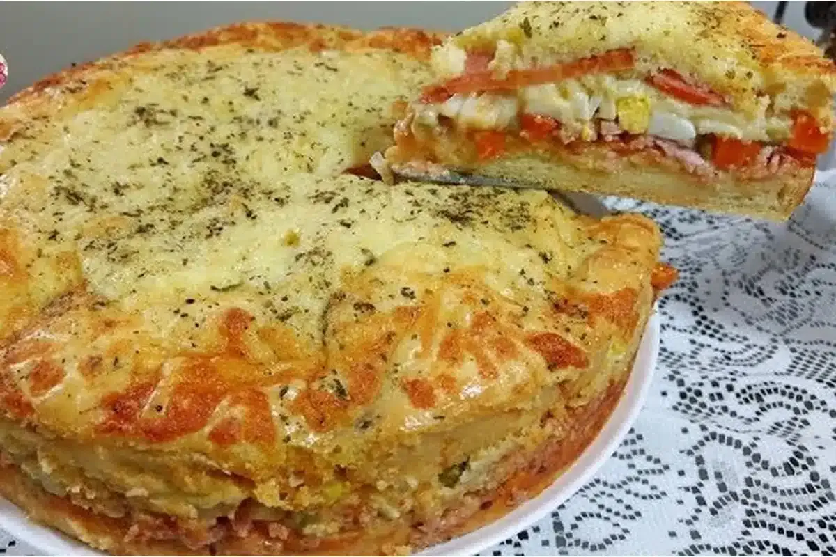Torta portuguesa super recheada e cheia de sabor para seu la