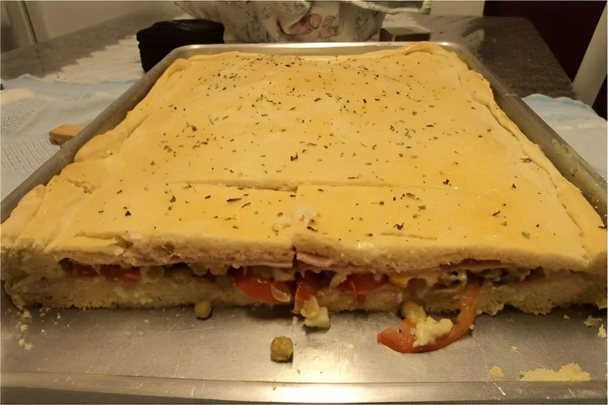 Torta primavera uma torta recheada com frios deliciosa que d