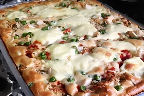 Torta salgada de liquidificador com requeijão fácil rápida e