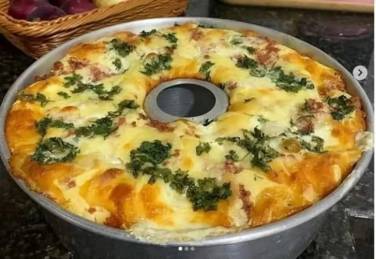 Torta salgada de liquidificador maravilhosa tão fácil de faz