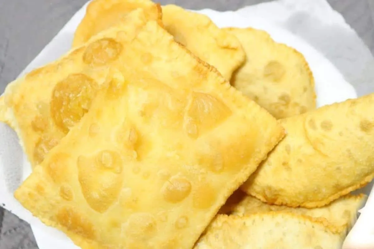 Veja como fazer massa de pastel de feira sem encharcar de go