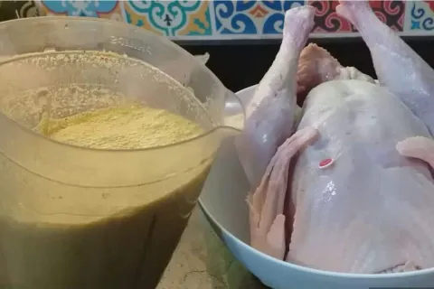 Veja como preparar e temperar um chester suculento para suas
