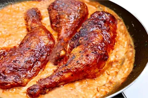 Veja como preparar sobrecoxa de frango assada suculenta com 